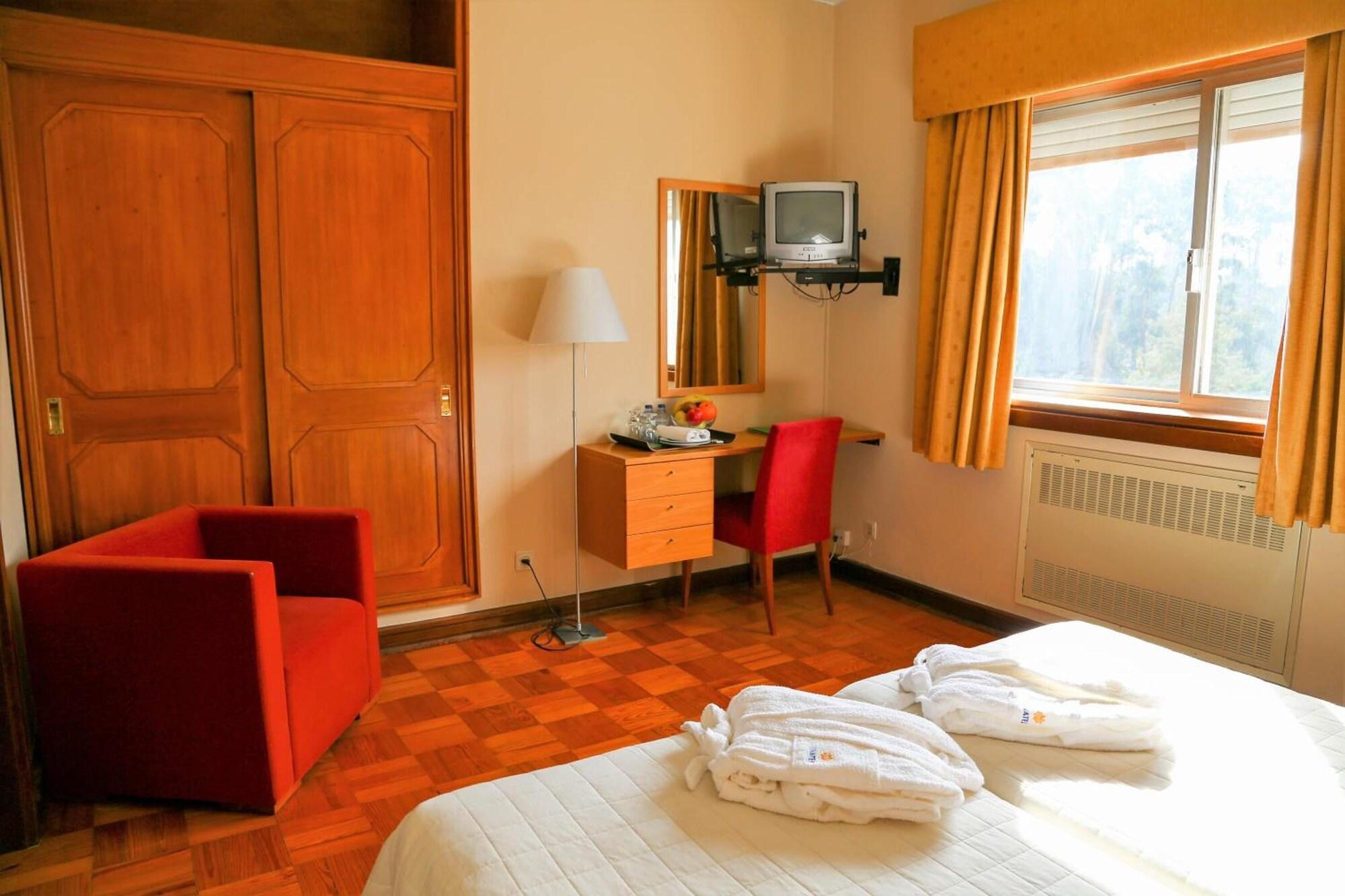 Hotel Inatel Santa Maria Da Feira Extérieur photo