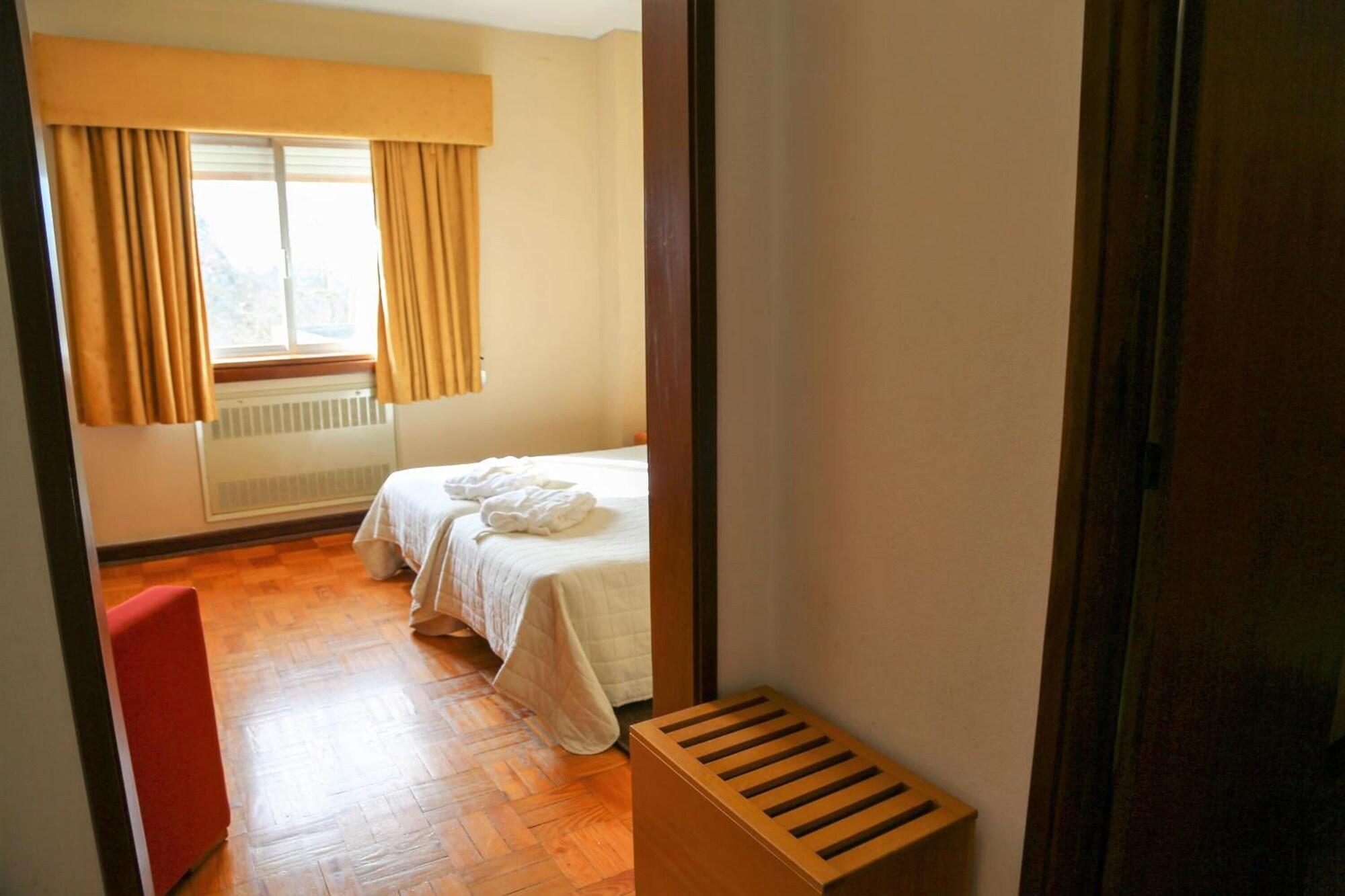Hotel Inatel Santa Maria Da Feira Extérieur photo